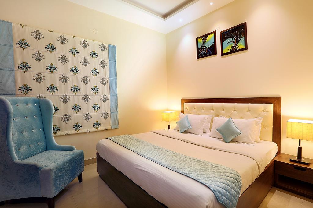 Hotel Rk Grande Ludhiana Oda fotoğraf