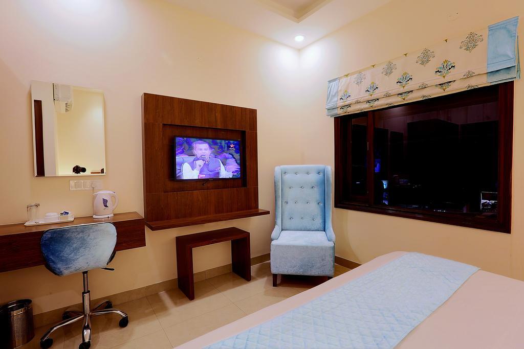 Hotel Rk Grande Ludhiana Dış mekan fotoğraf