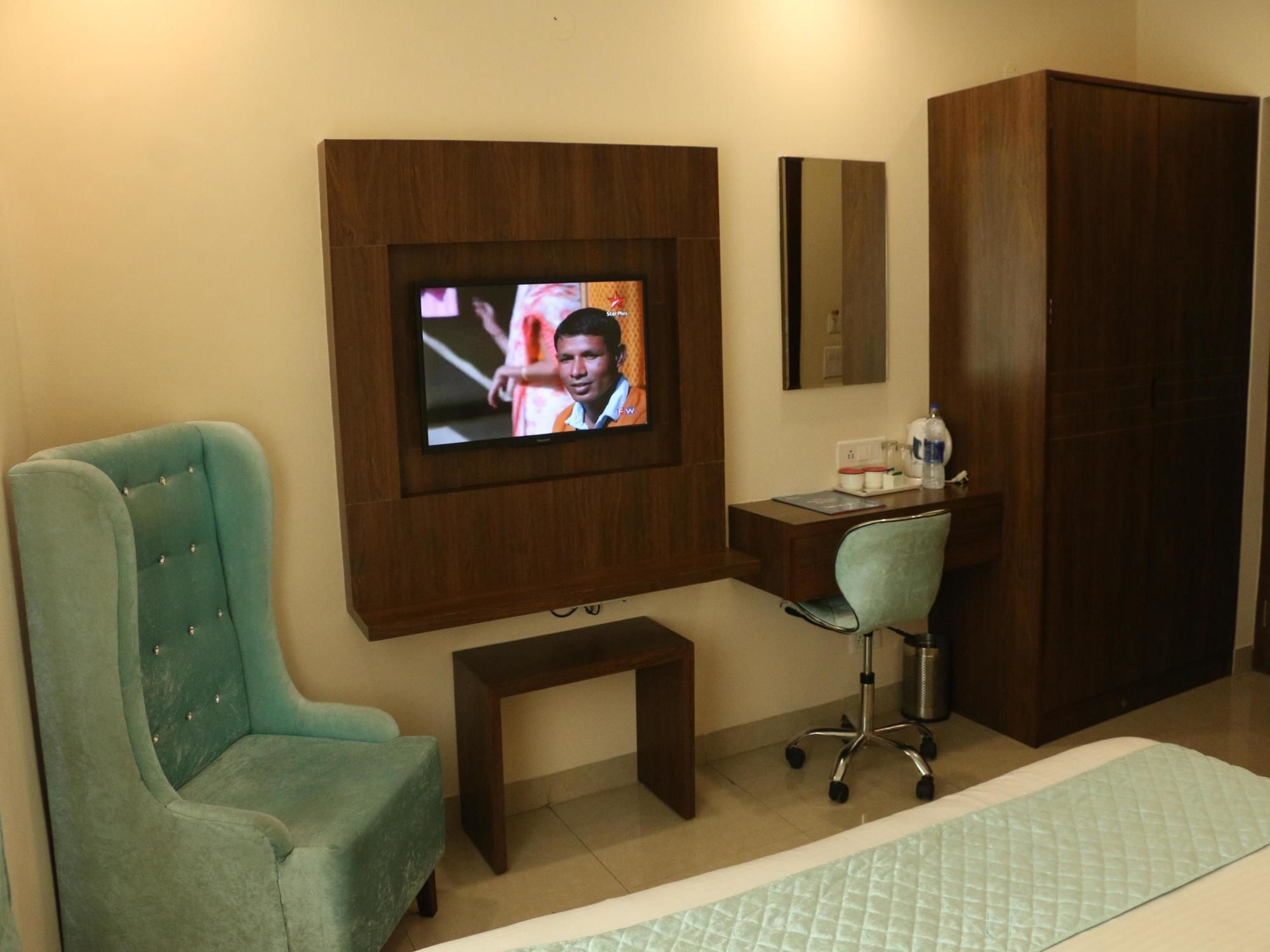 Hotel Rk Grande Ludhiana Dış mekan fotoğraf